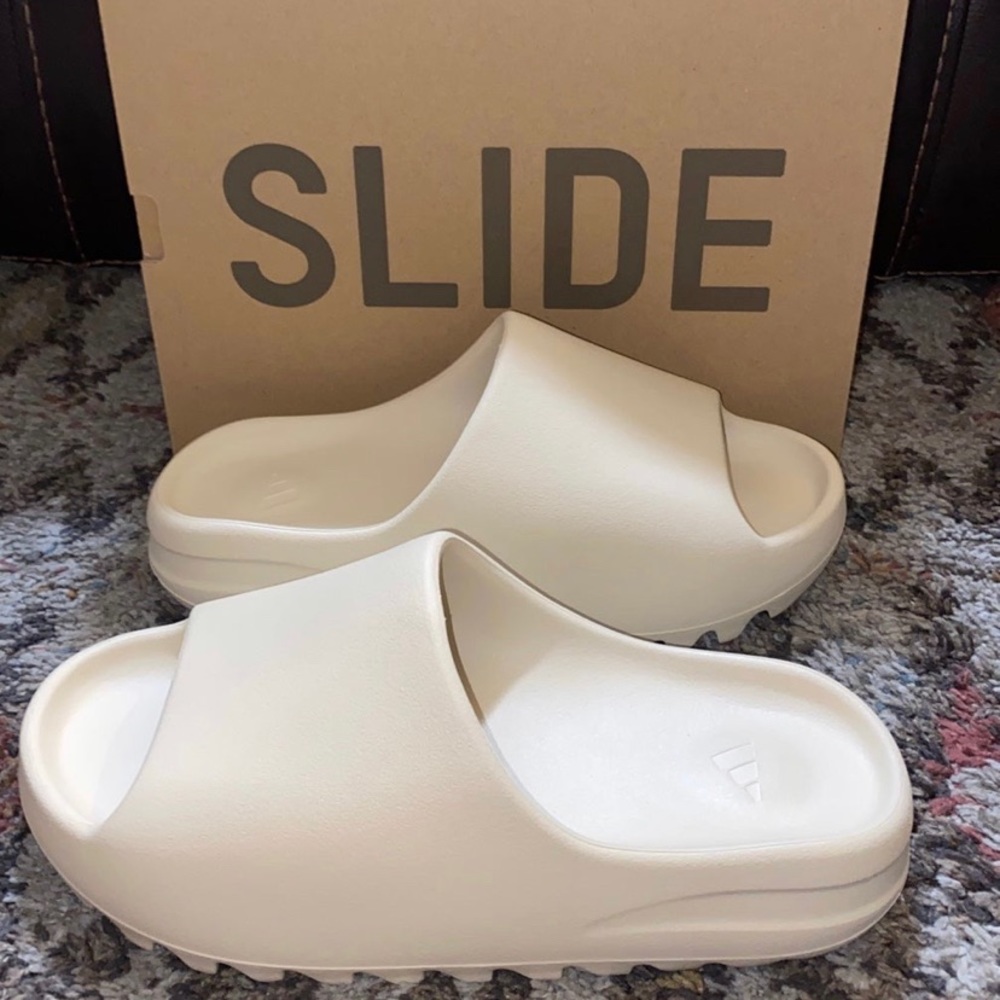 Yeezy Slide Bone